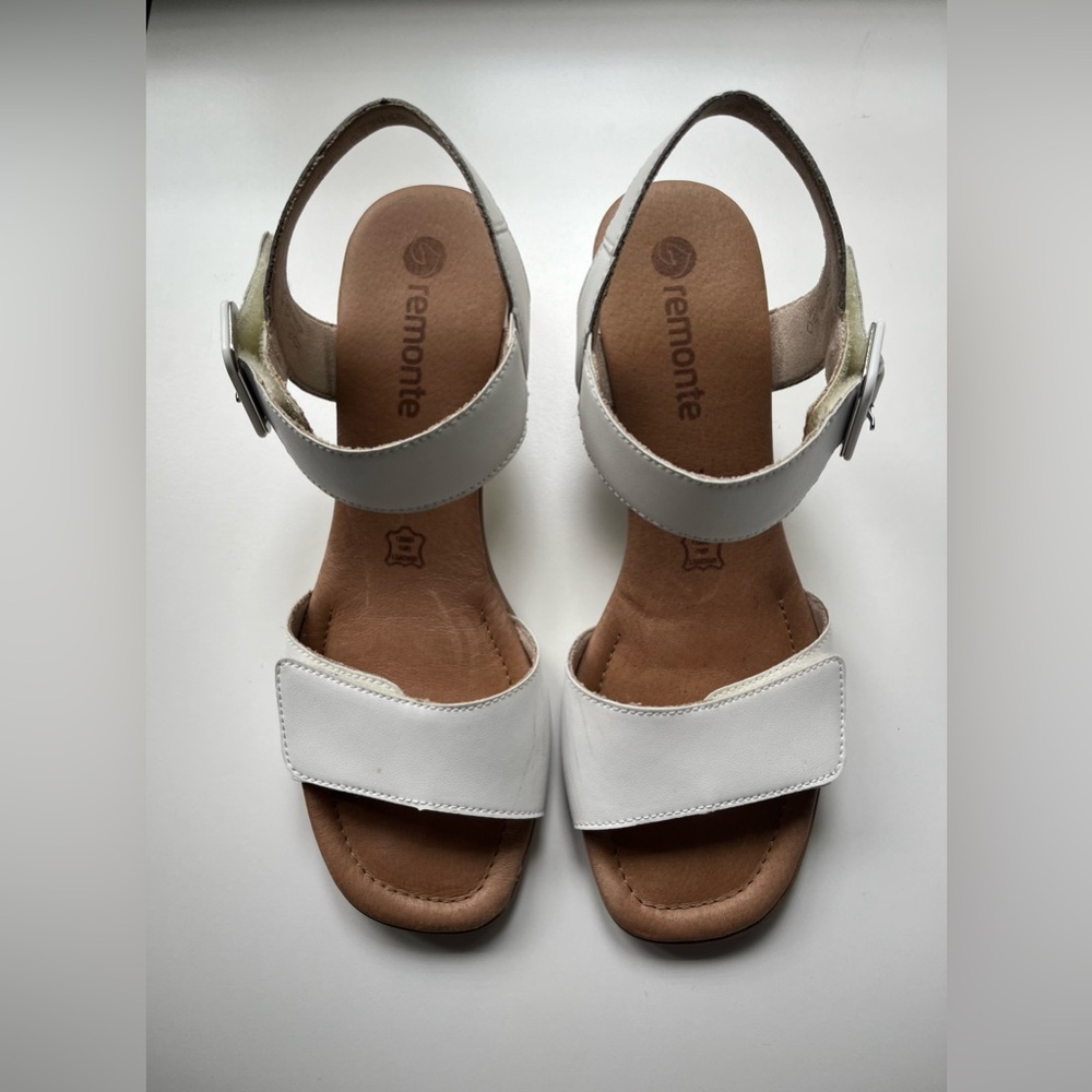 Remonte White Leather Sandals with Adjustable Straps, Block Heel